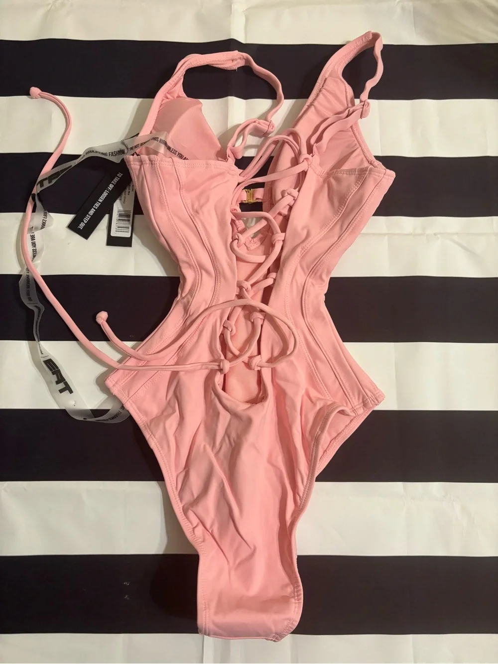BNWT TA3 Brazilian Plungey Keyhole Shape Wear One Piece Swimsuit XXS Regular